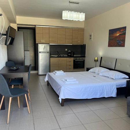Bivas Apartments Limenas  Eksteriør billede