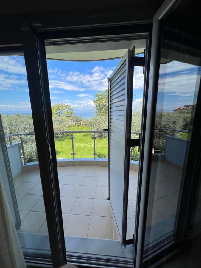 Bivas Apartments Limenas  Eksteriør billede