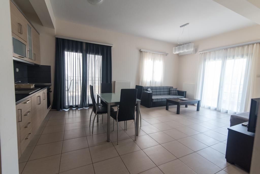 Bivas Apartments Limenas  Eksteriør billede